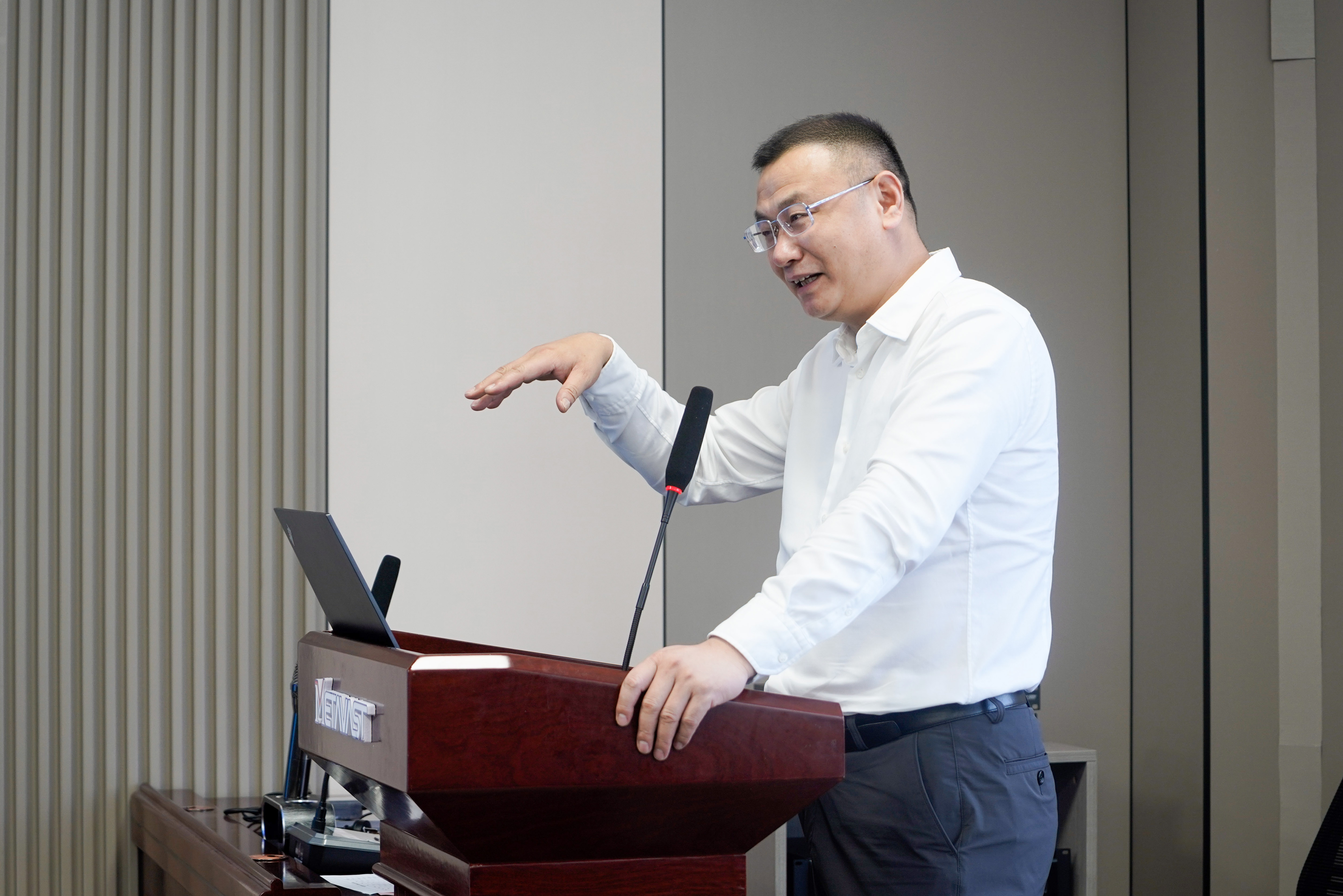 _DSC5908.jpg _DSC5908.jpg